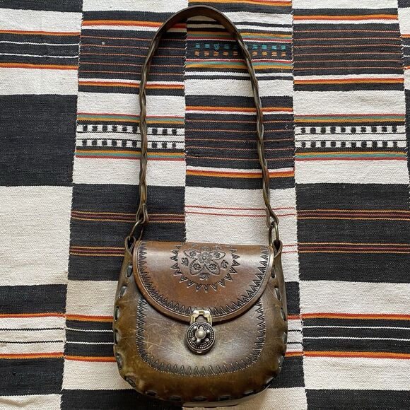 Vintage 70’s Stamped Tooled Leather Shoulder Bag Purse. Eye Of Horus. Bohemian. - Picture 3 of 16